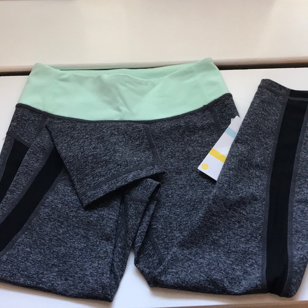 Zella Capri Leggings